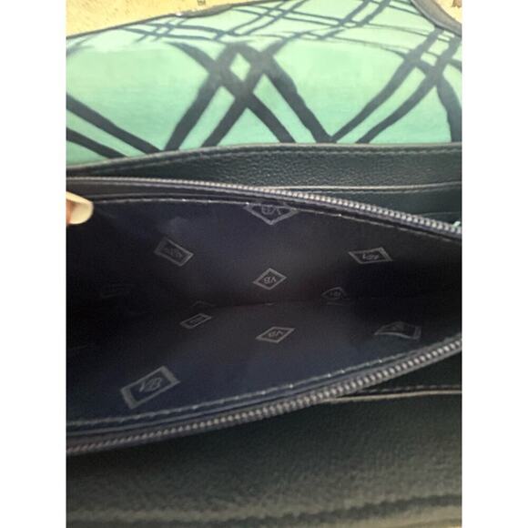 Vera Bradley Audrey Faux Leather Blue Wallet - Picture 6 of 9